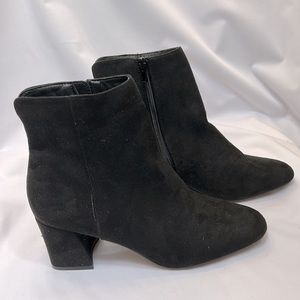 Chinese Laundry Davinna Suede Chunky Heel Ankle Bootie-Size 9 NWOB